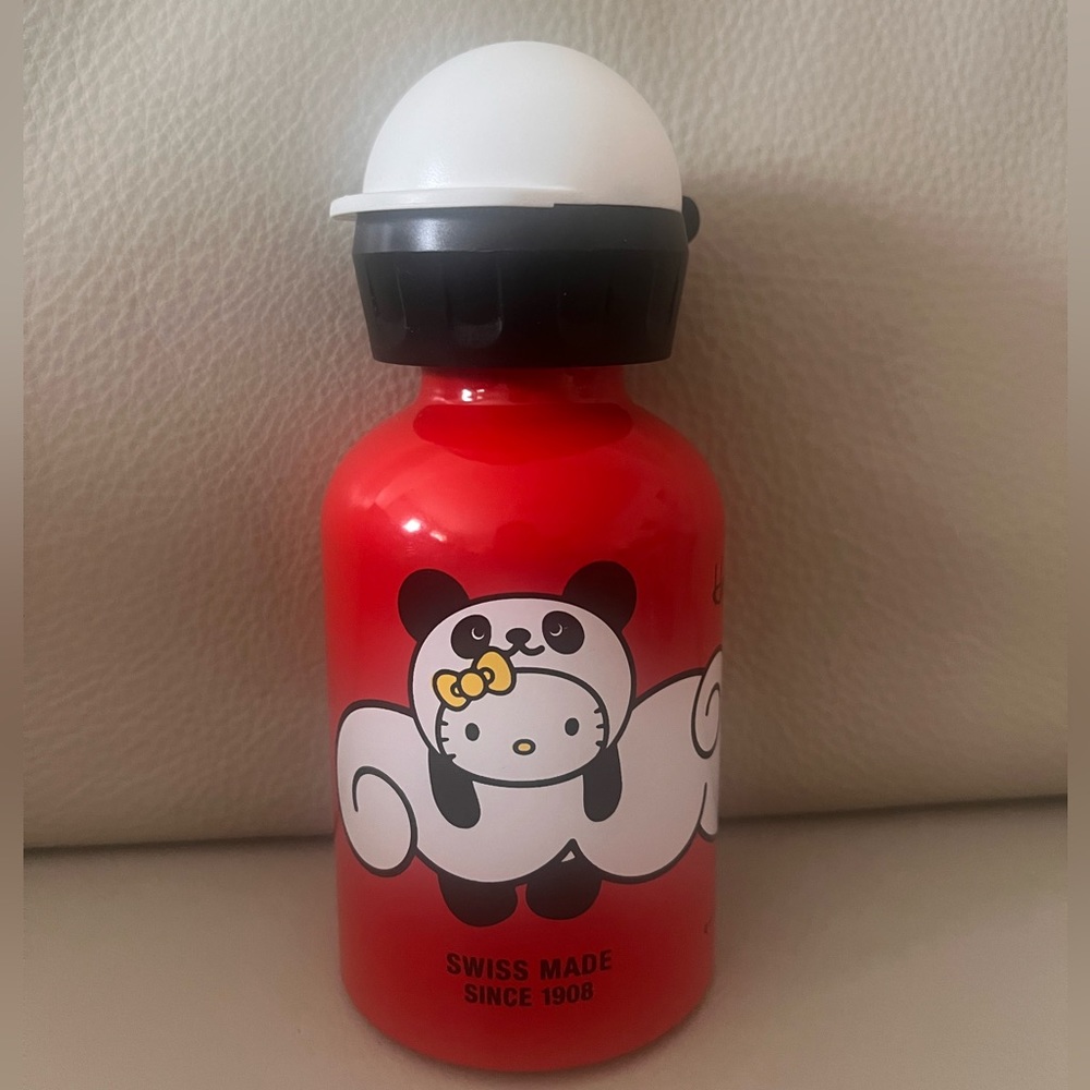 NWT SIGG x Hello Kitty Panda Bottle